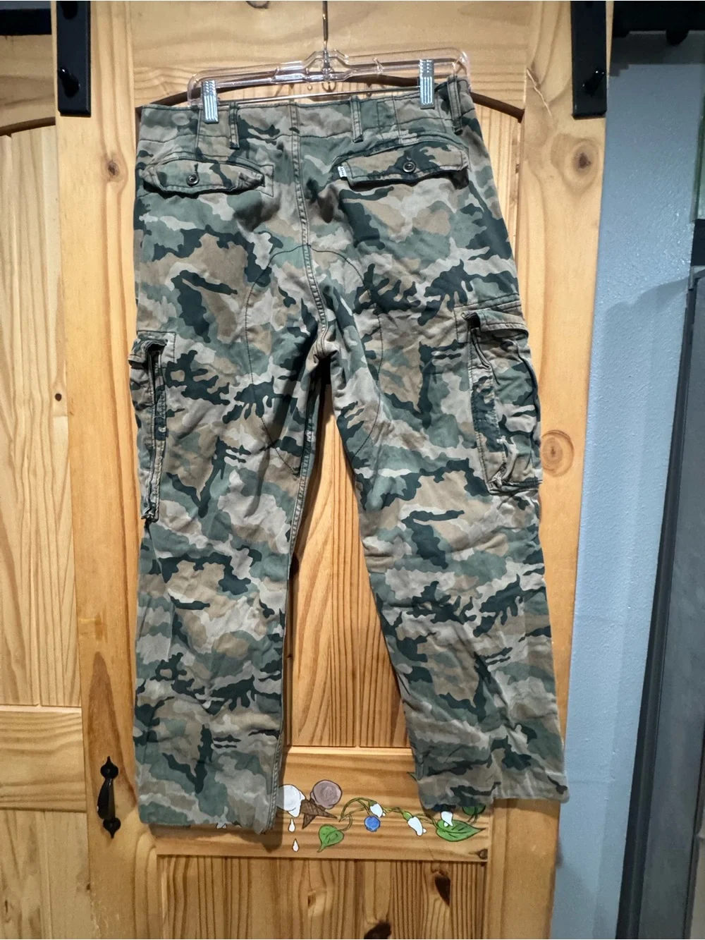 Levi's Men's Green Camouflage Cargo Pants Size waist 32
